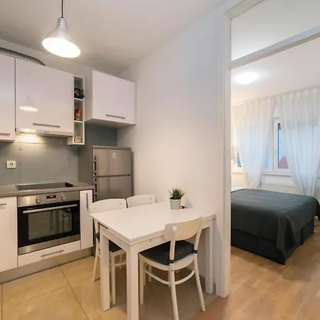 Apartment Dubrovnik With Parking Zagreb Exterior photo
