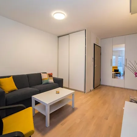 Apartment Dubrovnik With Parking Zagreb Exterior photo