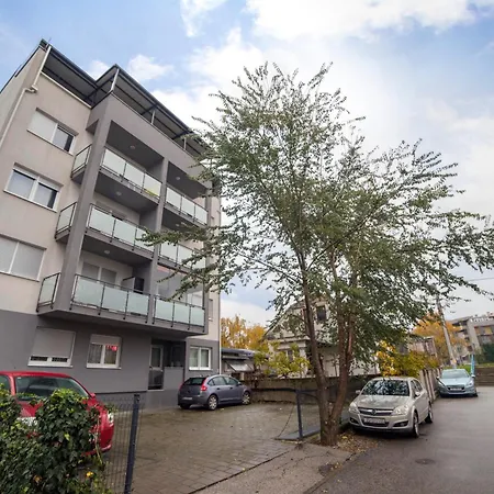 Apartment Dubrovnik With Parking Zagreb Exterior photo