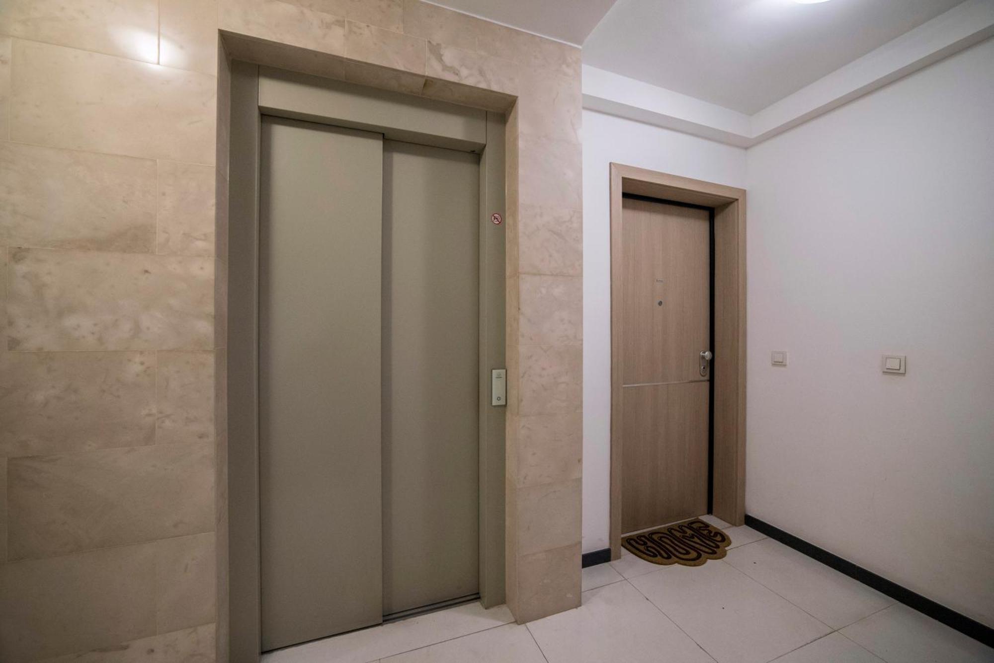 Dubrovnik With Parking Apartment