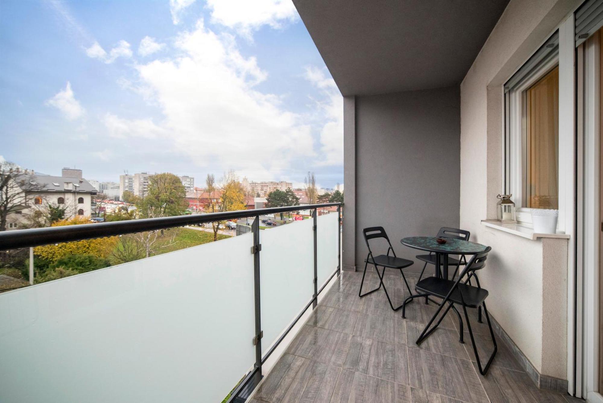 Dubrovnik With Parking Apartment *