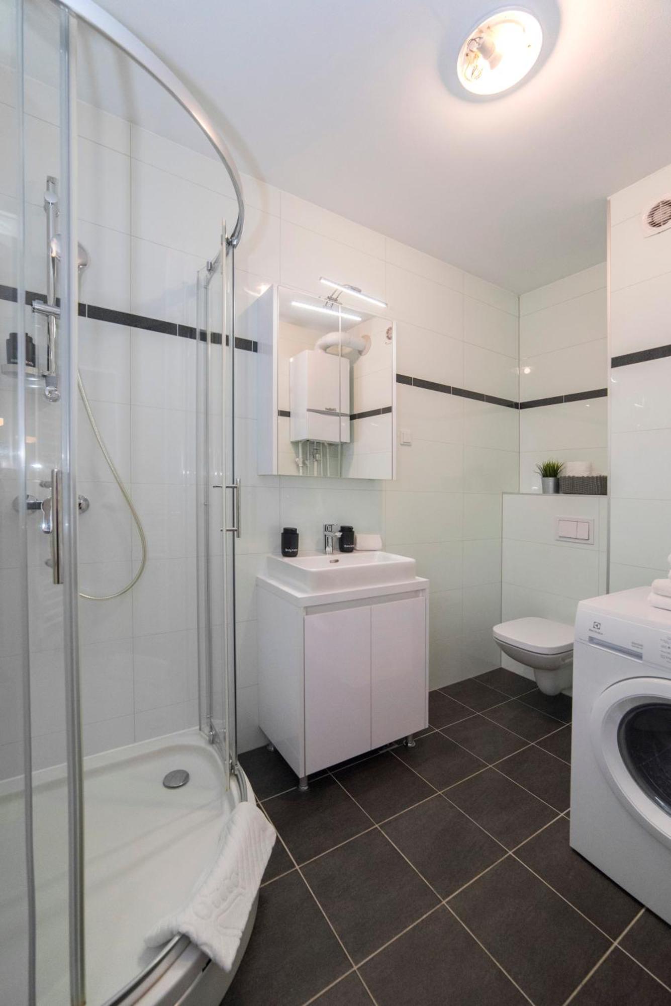 Dubrovnik With Parking Apartment *