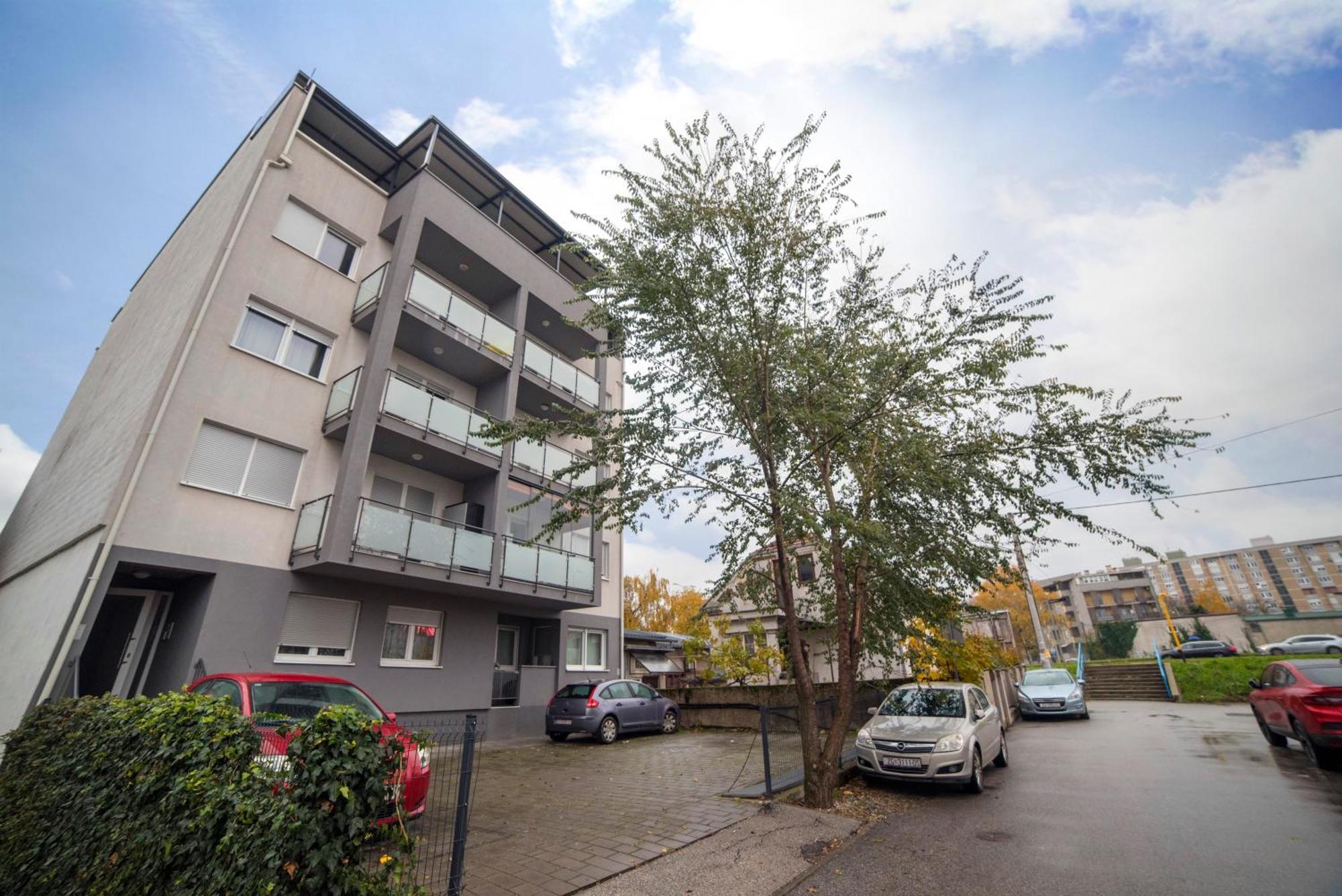 Apartment Dubrovnik With Parking Zagreb